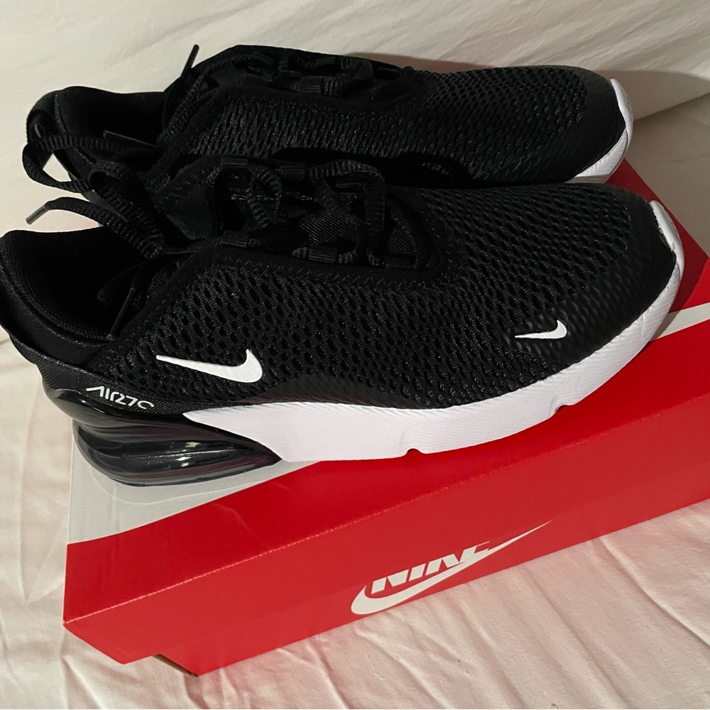 NEW NEW NEW Boys Nike Air Max 270